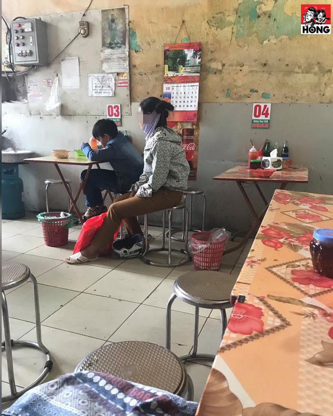 Hình ảnh khiến bao người cảm động. Nguồn ảnh: Hóng