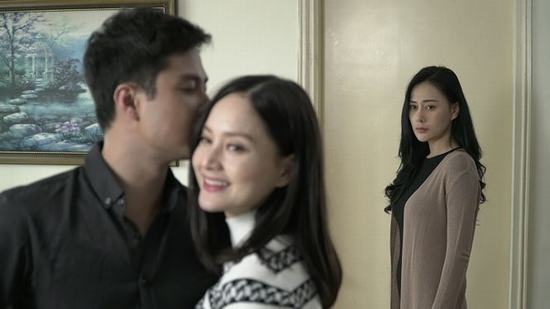 Phương Oanh vào vai cô người yêu cũ thực dụng và thực tế.