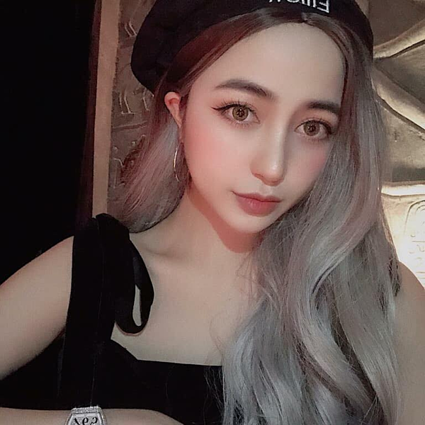 Trang Anna - bạn gái cũ Trần Nghĩa.