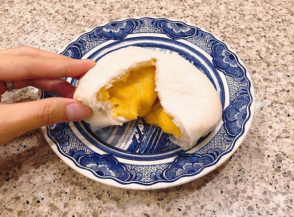 Chiếc bánh cô làm nhìn vô cùng thơm ngon