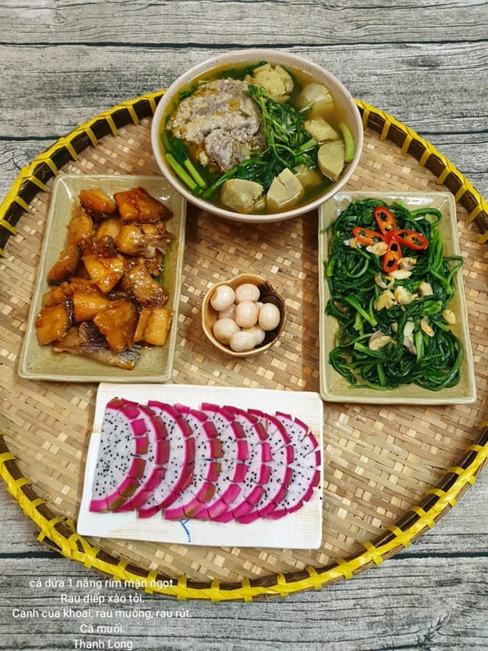 Mâm cơm ngon mắt của chị Nguyễn Toàn