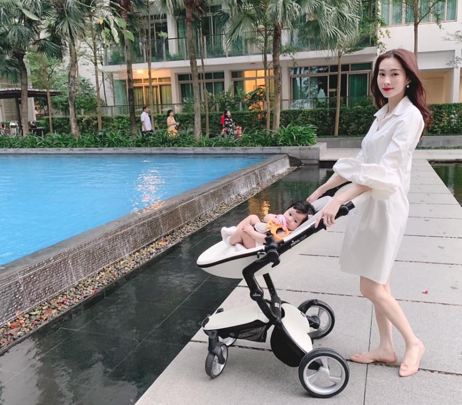 Thu Thảo và con gái đồng điệu trong phong cách thời trang