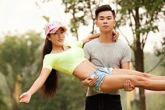 Hai mẹ con như một cặp đôi