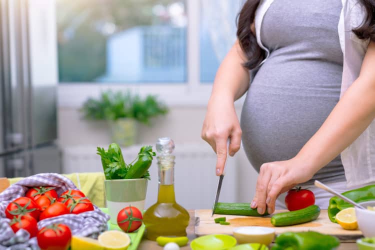 Dưa leo tốt cho huyết áp mẹ bầu