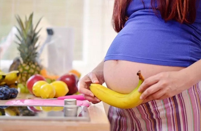 Chuối ăn vào buổi tối gây cồn cào ruột mẹ bầu không nên ăn