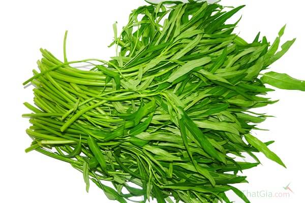 Không ăn rau muống khi có vết thương trên người
