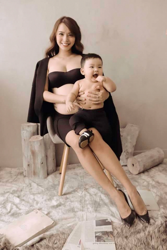 Tối qua bị đau bụng, sáng nay đọc tin sản phụ suýt chết vì sinh lần 3 bị vỡ tử cung khiến Hải Băng hoang mang, hồi hộp.    