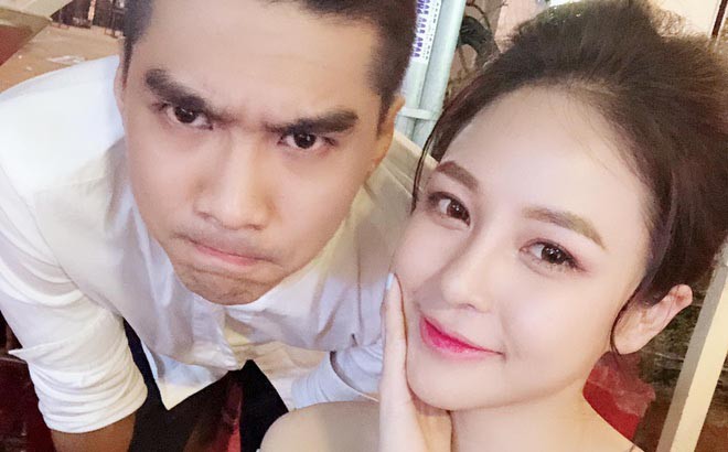 Nhưng chỉ vài ngày gây xôn xao truyền hình và cộng đồng mạng, PewPew livestream trên trang cá nhân, chính thức thừa nhận không còn hẹn hò cùng Trâm Anh.    