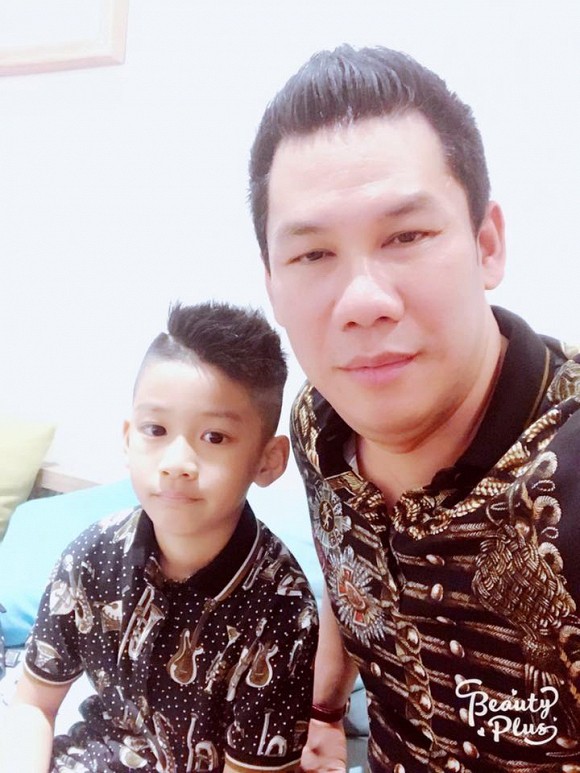 Những khoảnh khắc bên con của vợ chồng Lệ Quyên.    