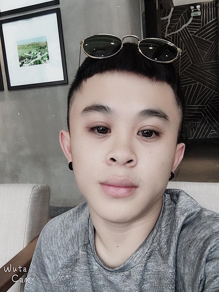 Có ngoại hình thấp bé nên anh thường xuyên được giao các vai phụ, rất ít khi được đóng chính. Vào nghề diễn hơn 5 năm, Xuân Tiến đã tham gia vào khoảng 5 bộ phim, trong đó phải kể đến vai trong phim chiếu rạp 