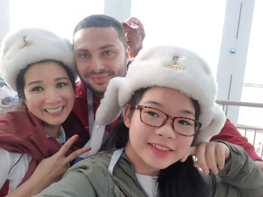 Thái Phương thường theo mẹ đi lưu diễn ở nhiều nước trên thế giới.    