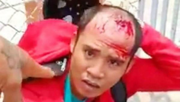 Đối tượng Phương bị người dân bắt giữ.