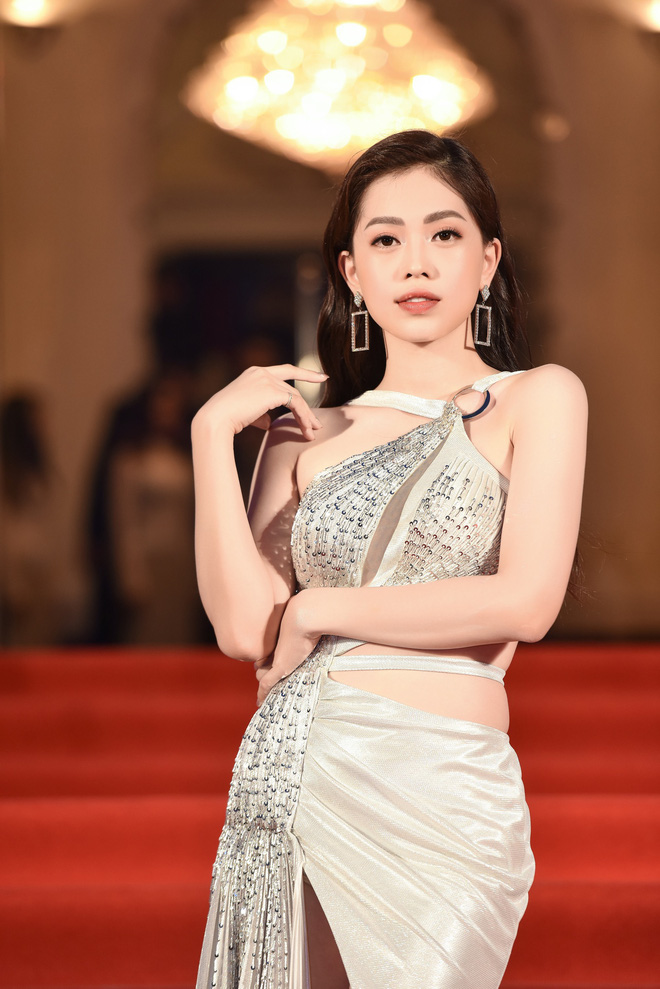 Người đẹp gốc Hà Thành cũng đang hoàn thiện  mình sau khi có được vị trí Á hậu.    