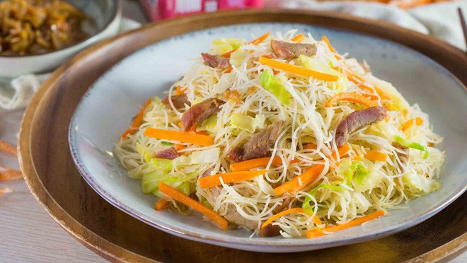 20180323-mon-ngon-moi-ngay-bun-xao-bap-cai-nhanh-gon-cho-bua-sang-1