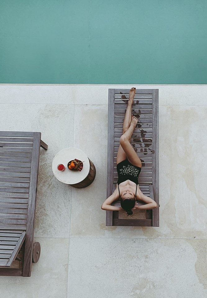 Vóc dáng hoàn hảo cùng đôi chân vạn người mê của nữ diễn viên 