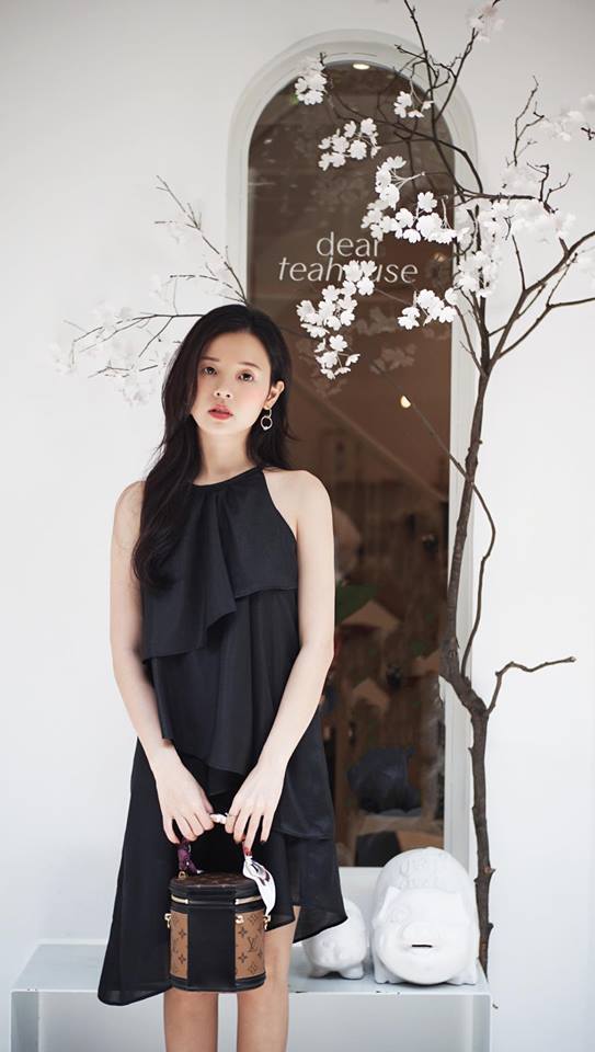 Sau hơn chục năm tham gia vào làng giải trí, Midu có được một vài thành công ở lĩnh vực điện ảnh và truyền hình, như các vai diễn trong bộ phim 'Những thiên thần áo trắng', 'Cô nàng tóc rối', 'Thiên mệnh anh hùng' hay 'Mẹ chồng',...
