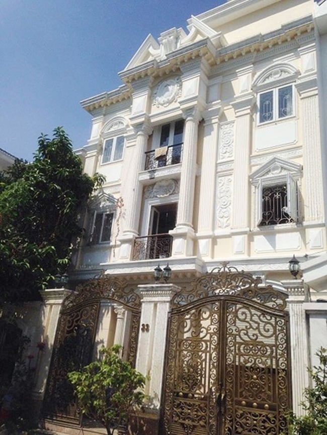 Căn biệt thự hoành tráng của Minh Hằng