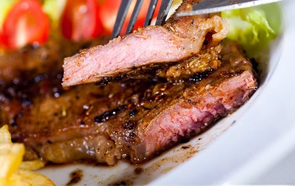 Thịt bò nên nấu vừa chín không sống và không chín quá