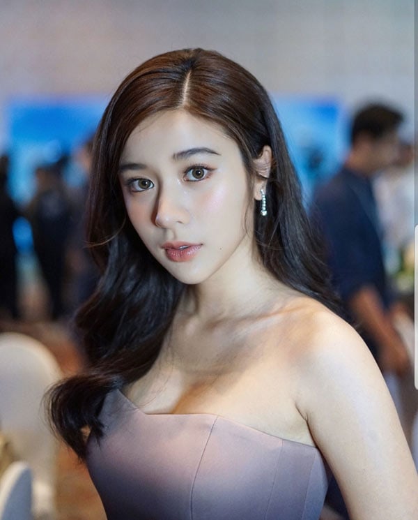 1555897103-127-dan-sao-nu-5-1555644303-width600height745 (1)