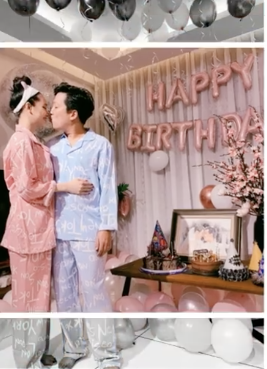 Nhã Phương và Trường Giang tình tứ âu yếm, giành cho nhau một nụ hôn nồng cháy. 