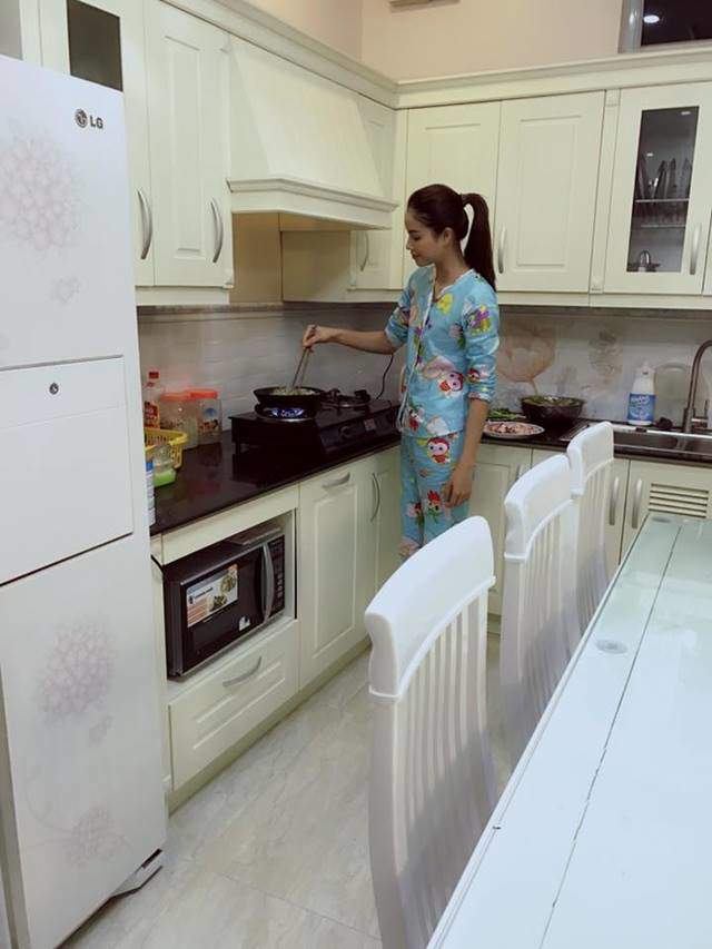 mac-hang-hieu-long-lon-xua-roi-gio-chi-mac-do-ngu-ma-van-dep-nhu-pham-huong-moi-la-hot-trend-8-1-1555648564-506-width640height853