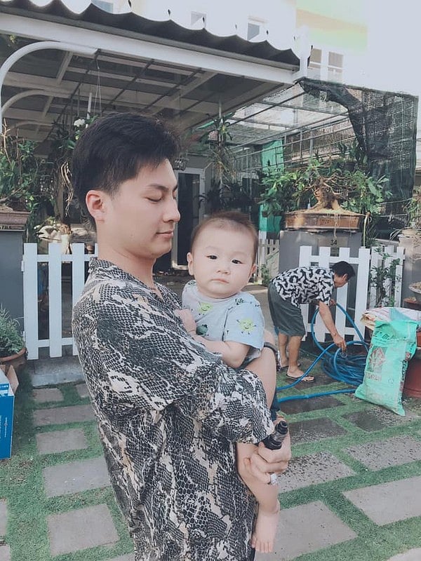 Bé Kim Long nhận được nhiều lời khen từ cư dân mạng vì vẻ ngoài bụ bẫm, đáng yêu.    