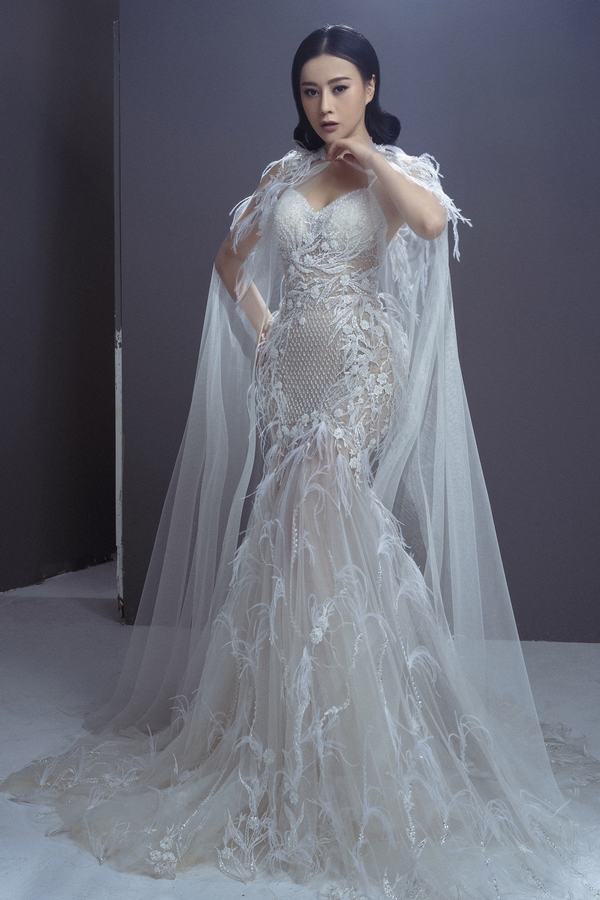 Phương Oanh Oanh trong thiết kế mới nhất của Victory Wedding. Sản phẩm được NTK thực hiện từ khâu ý tưởng đến hoàn thành trong 2 tháng    