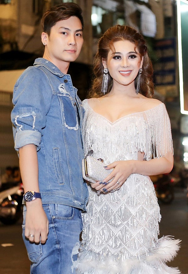 Gia đình hạnh phúc của Phi Hùng – Khánh Chi càng thêm trọn vẹn khi có con.  