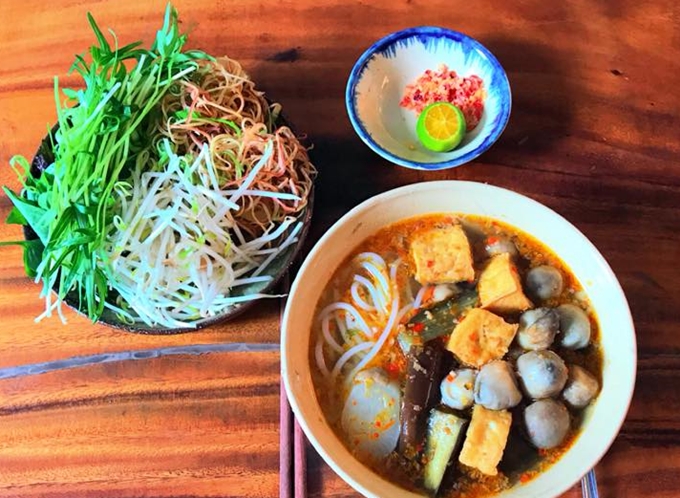 Một bữa ăn sáng do Elly Trần tự nấu