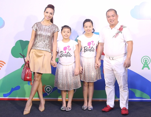Gia đình hạnh phúc của Thúy Hạnh - Minh Khang.