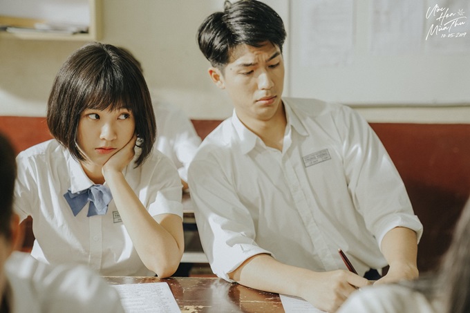 Hoàng Oanh (trái) và Quốc Anh trong phim 'Ước hẹn mùa thu'.    