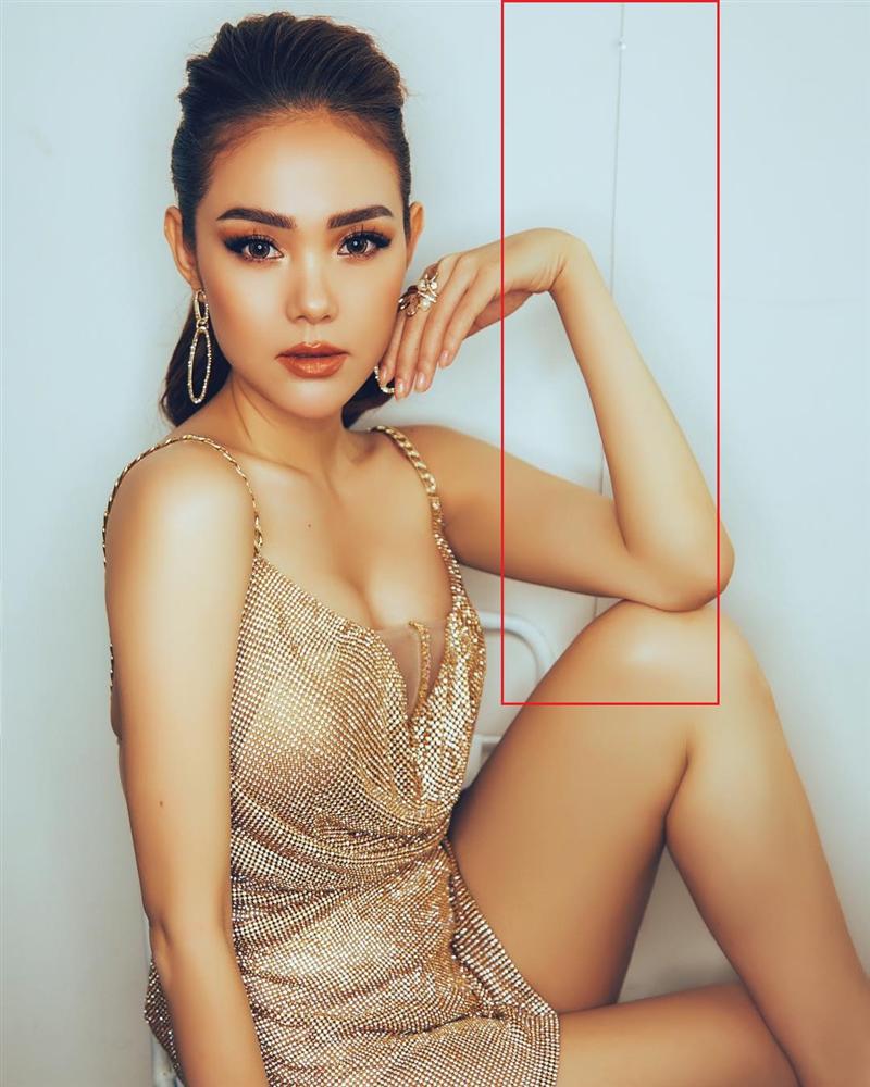 Đường thẳng không còn là đường thẳng trong bức ảnh chụp cận cảnh vóc dáng Minh Hằng.    