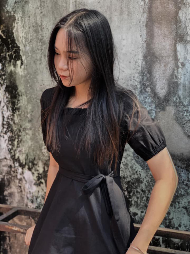 Dù con gái sở hữu nhiều thế mạnh về ngoại hình nhưng Á hậu Trịnh Kim Chi không muốn cho con thi Hoa hậu. Chị cho rằng đây là 1 môi trường có sức đào thải quá khắc nghiệt, nếu bước chân vào con sẽ vất vả.    