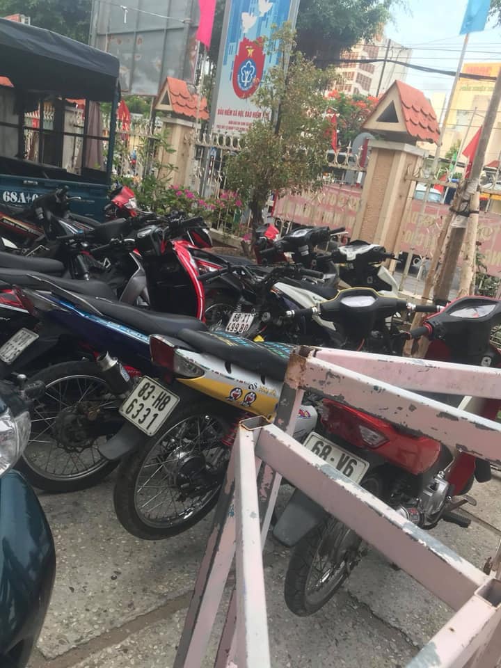 Nhiều xe máy bị cơ quan chức năng thu giữ.