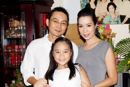 Sau khi chia tay Quyền Linh, Á hậu Trịnh Kim Chi đã tìm được bình yên bên người chồng yêu chiều cô hết mực.