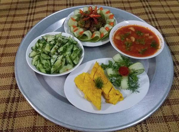 Mâm cơm giá 40K nhiều người không tin 