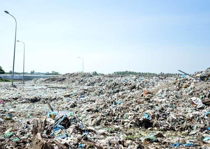 Liên tục phát hiện xác thai nhi trong Nhà máy xử lý rác thải TP.Cà Mau. Ảnh: báo Dân Việt.