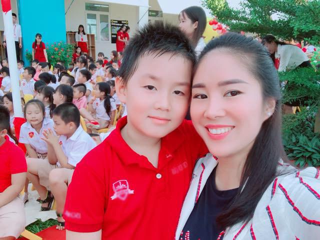 Hai mẹ con Cà Pháo