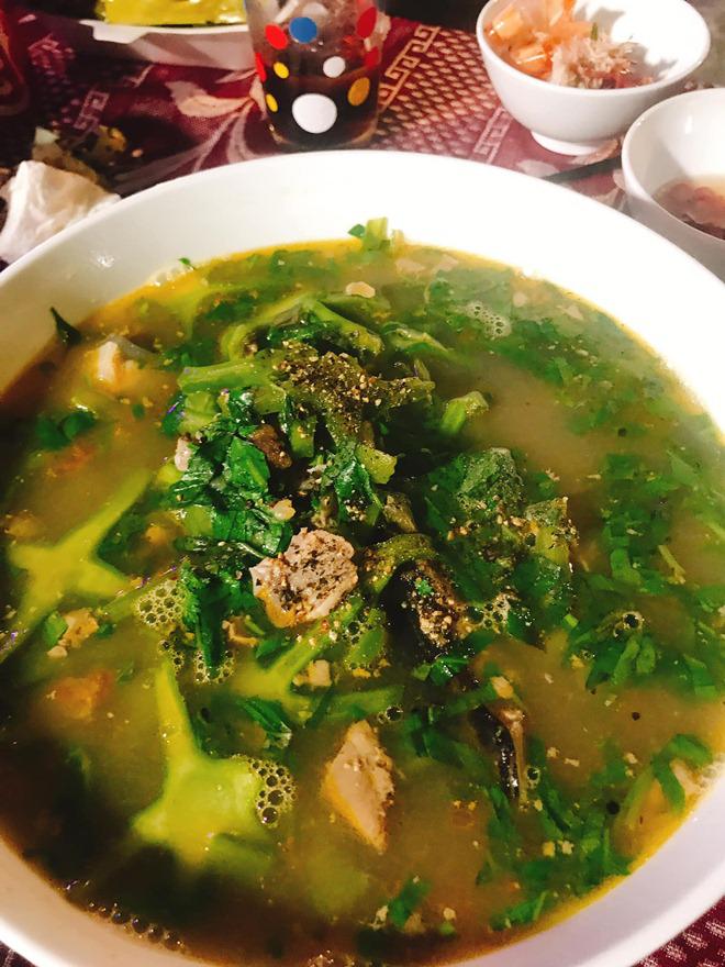 Món canh đặc sản của quê hương Lê Thúy