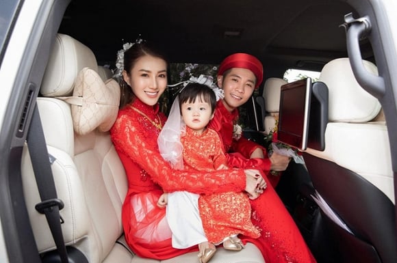 Khi ngày trọng đại vừa kết thúc, vợ chồng Lê Hà đã gặp phải vận xui. Kẻ xấu đã đột nhập vào nhà và lấy đi một số tài sản trong Shbet111 slot, casino, thể thao, xổ số chồng Lê Hà.  