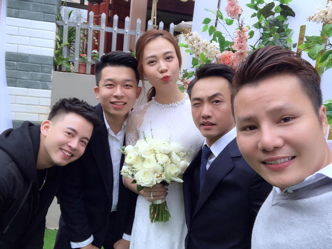 Đàm Thu Trang và Cường Đô La bí mật tổ chức đám hỏi tại quê của Đàm Thu Trang.  
