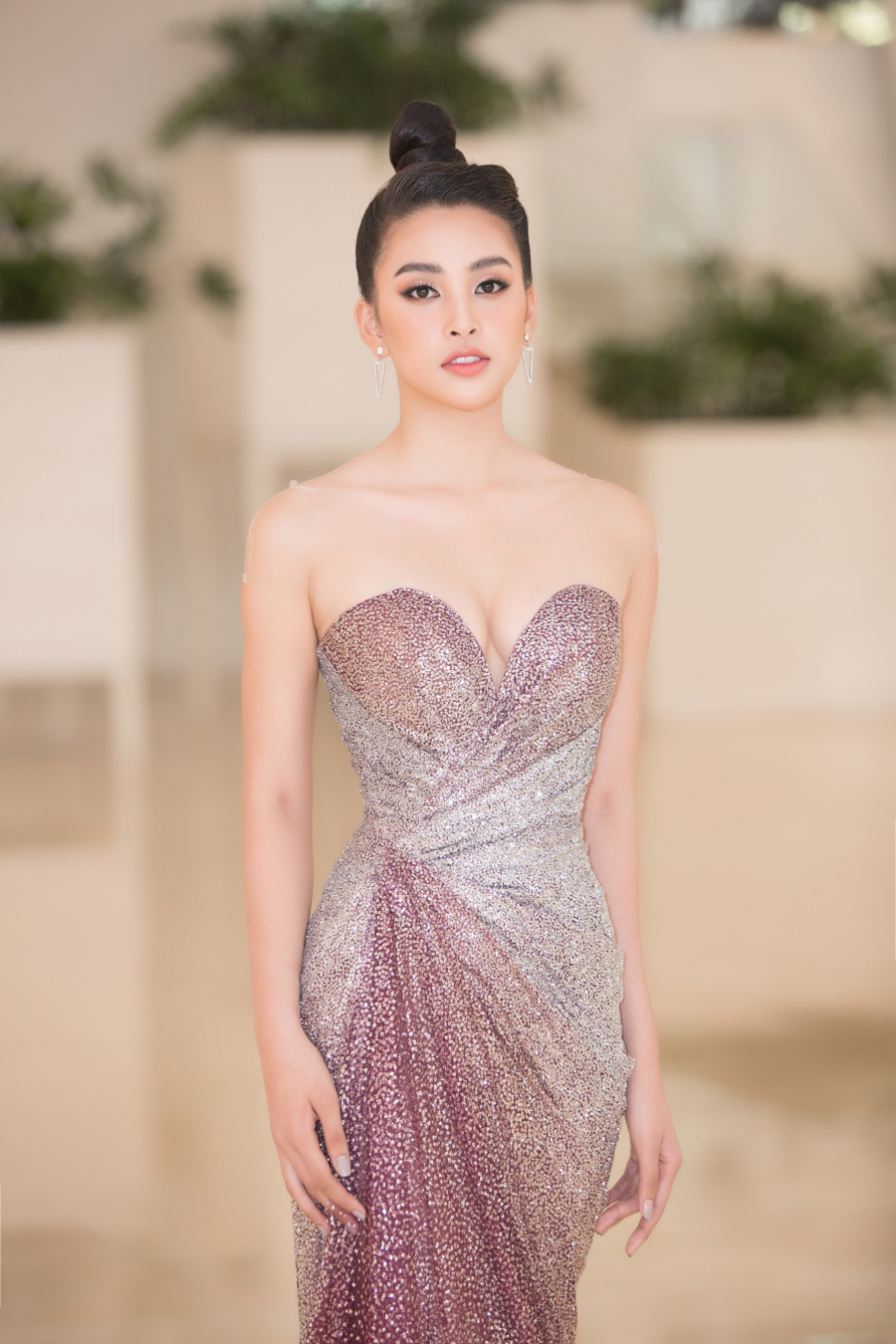 Mỹ nhân 9x ngày càng được khen ngợi về nhan sắc sau đăng quang. Lần đầu tiên sau chiến thắng của mình, Tiểu Vy sẽ đảm nhận vai trò giám khảo một đấu trường sắc đẹp.    
