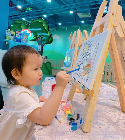 Bồ Câu háo hức trong ngày đầu đi học