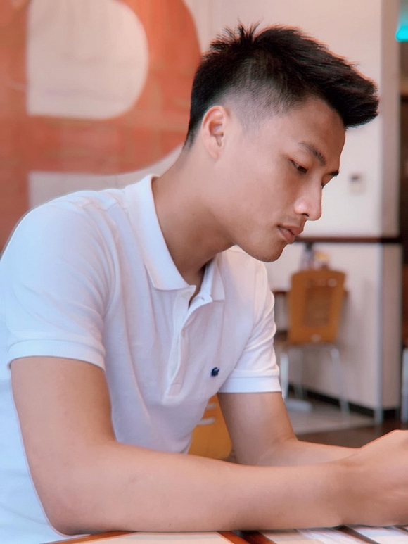 Hình ảnh mới của Mạc Hồng Quân    