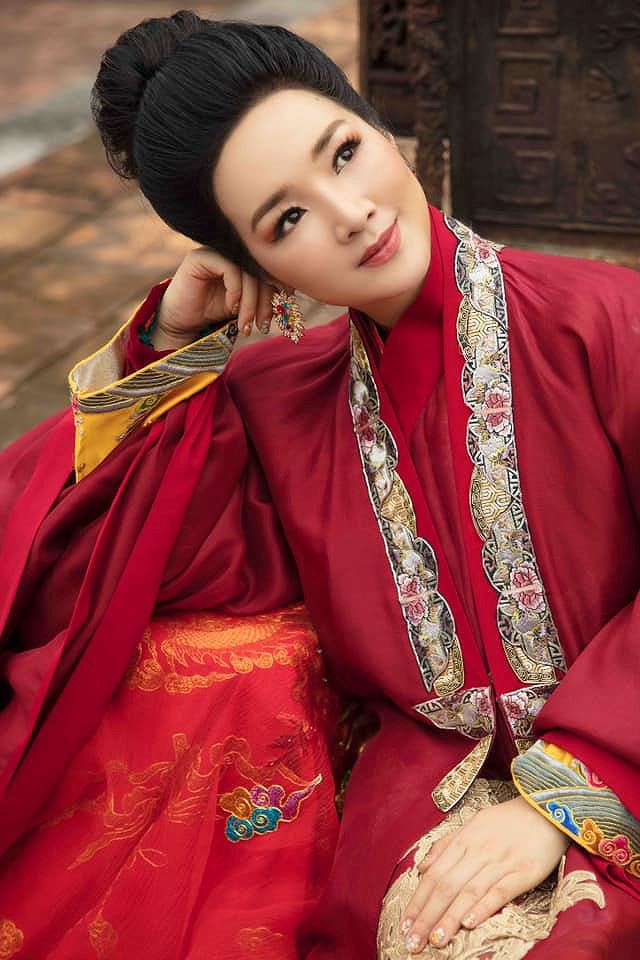 Cho đến bây giờ, khi đã ở tuổi gần 50, Giáng My vẫn khiến nhiều người không khỏi trầm trồ trước sắc vóc ngày càng mặn mà của mình.    