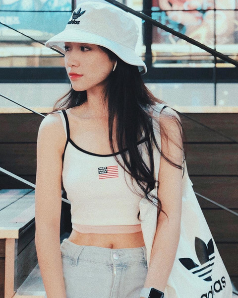 Hòa Minzy bị các fan Kpop chỉ trích dữ dội.