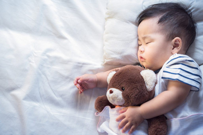Nên chọn chăn an toàn cho bé