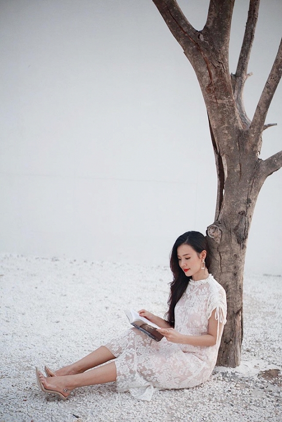 Midu: ''Yêu không mỏi mệt như Văn mà phải lăn tăn nhiều đến thế''.