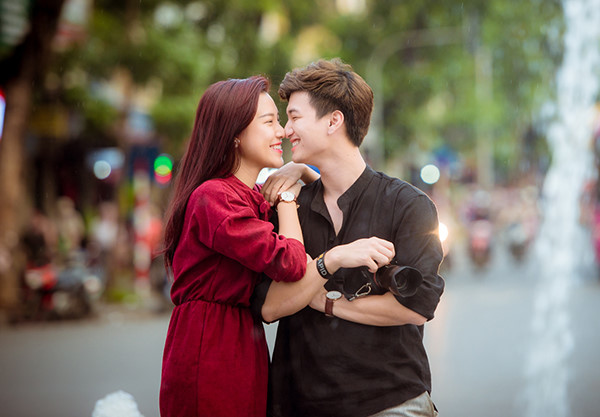Chuyện tình từng gây sốt showbiz Việt.    