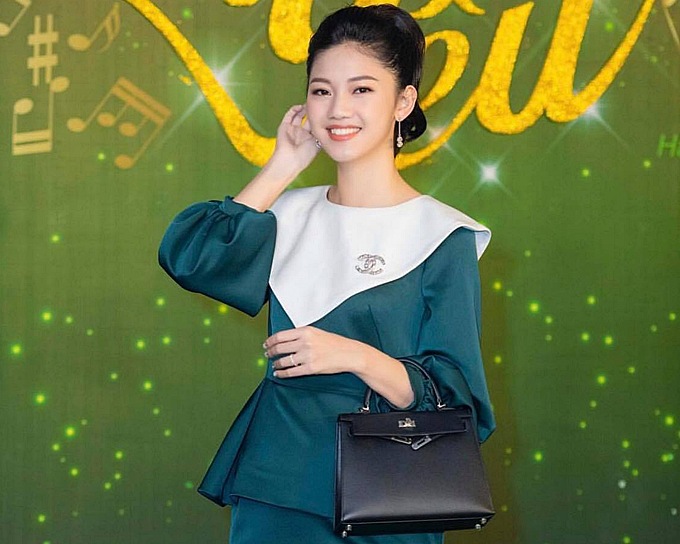 Trở thành bà chủ một tập đoàn lớn, Shbet16 chơi game trực tuyến Thanh Tú bước sang trang mới. Cô dành thời gian nhiều hơn cho chăm sóc Shbet111 slot, casino, thể thao, xổ số, đi du lịch và gặp gỡ bạn bè.    